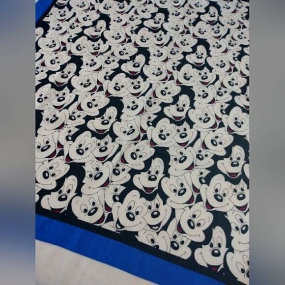 Mickey Mouse Disney 💯 Silk Scarf Square Neck Scarf EUC Vintage - Picture 5 of 13